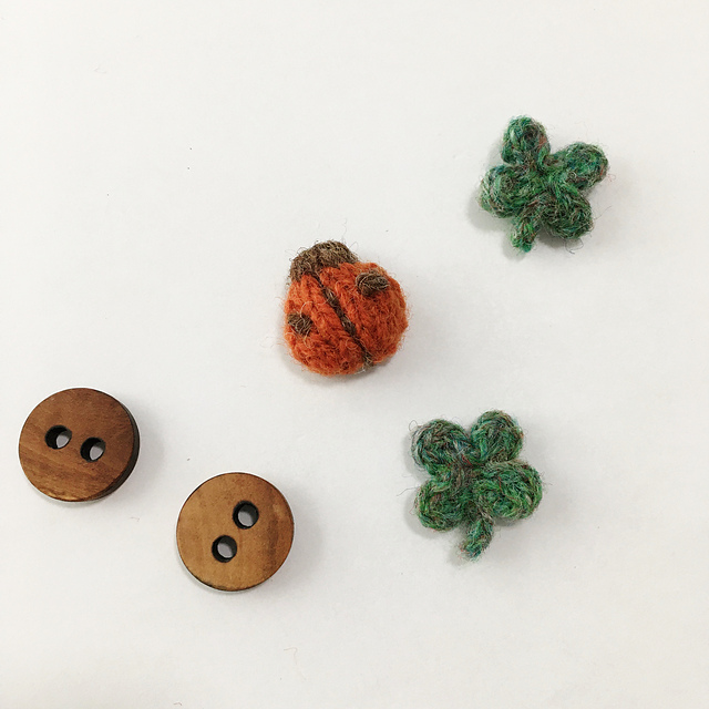 Yunique Buttons