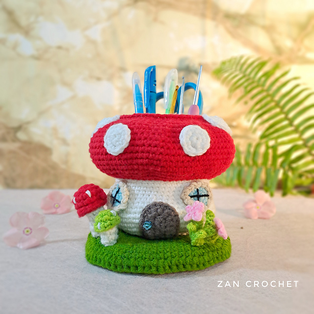 Mushroom Fairy House Container