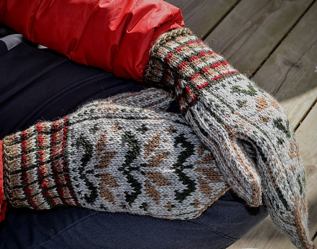 Ice Tulip Mittens