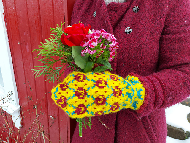 Rose & Ivy Mittens