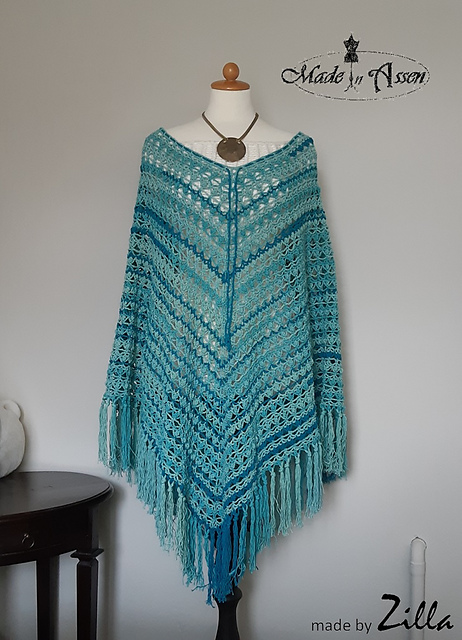 Skipping Pebbles Poncho