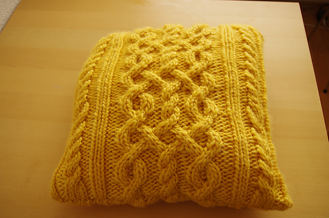 Triple Twist Cable Cushion Cover