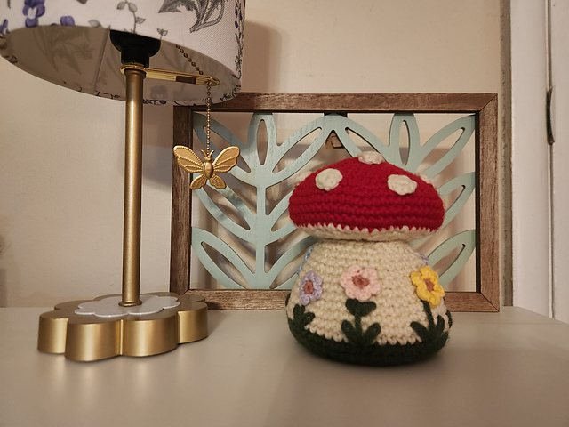 Mushroom Stitch Holder