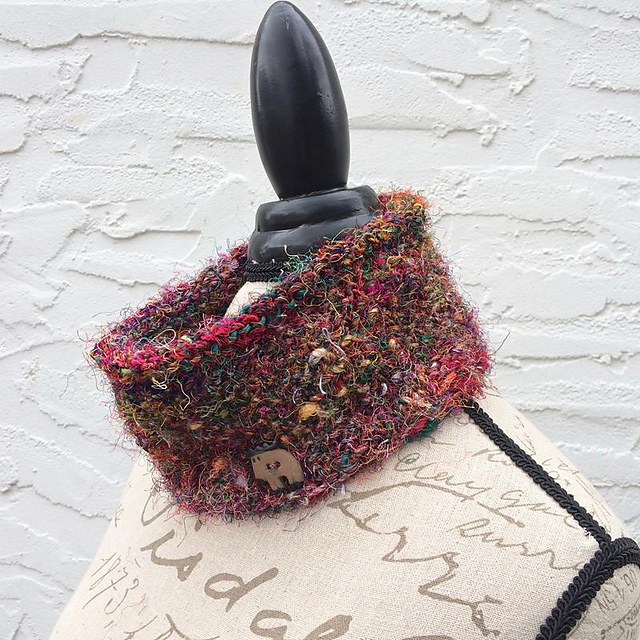 Easy Banana Fiber Cowl (Knit)