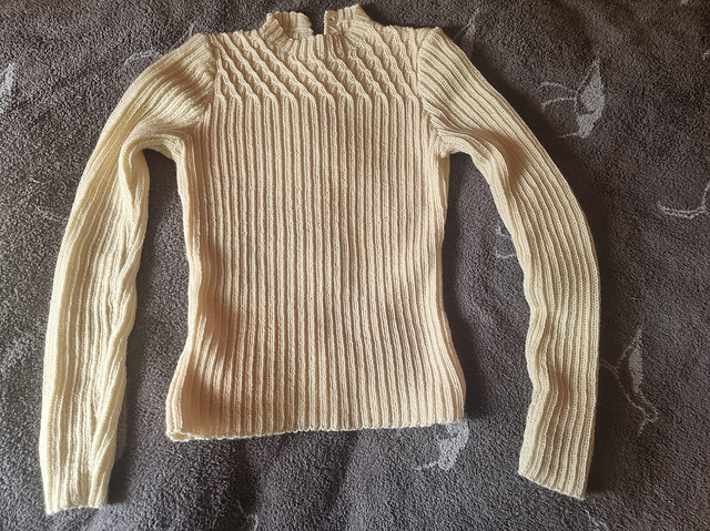 Simple-to-knit Ribbed Jumper