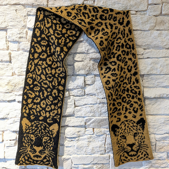 Scarf Leo Love