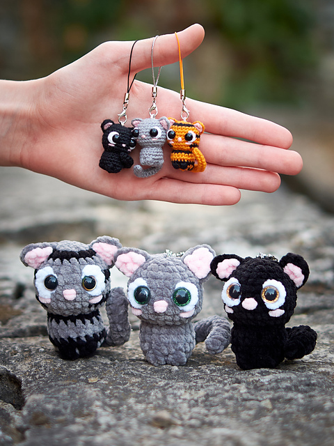 Cat Phone and Bag Charm
