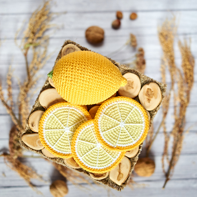 Lemon and slices