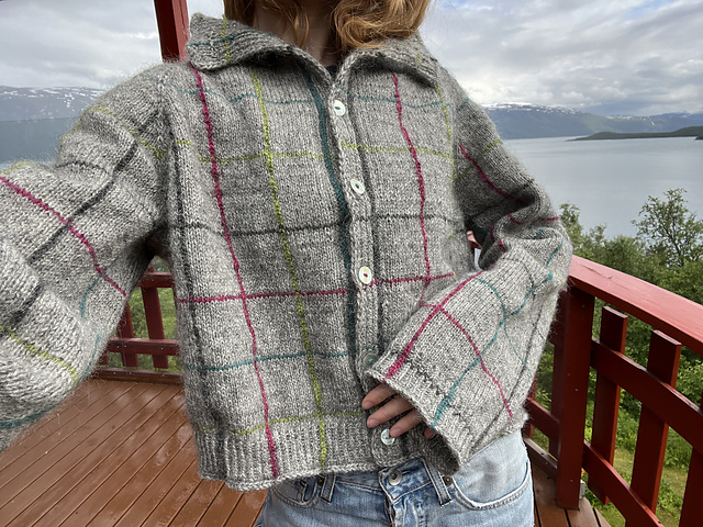 Ravelry: WEAVE CARDI pattern by Siv Årsand