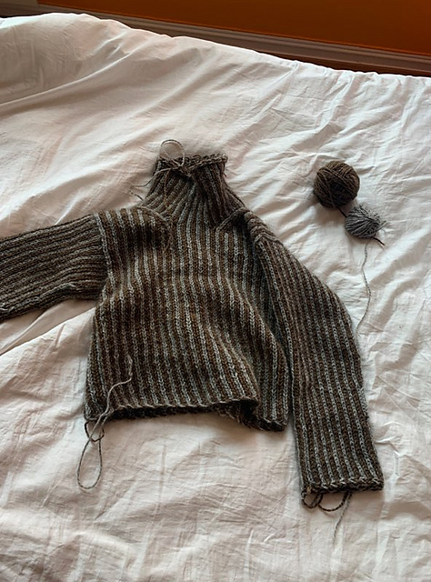 log sweater