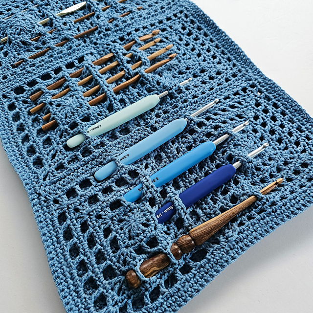 Norfolk Crochet Hook Roll