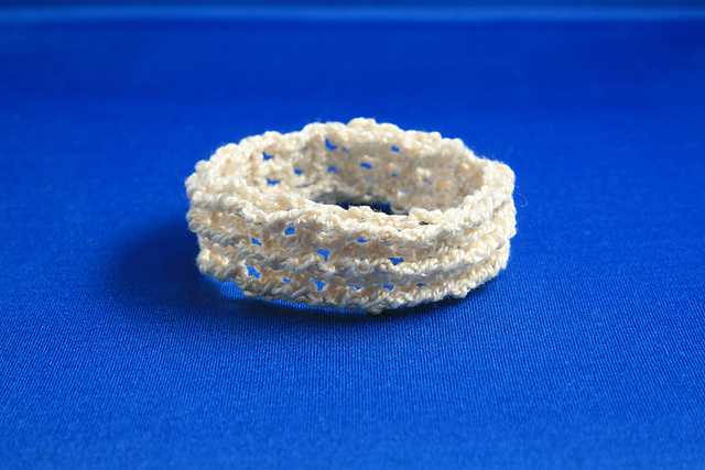 Cordoned bracelet