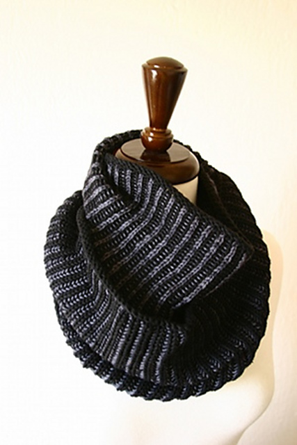 Spring In Brioche Cowl