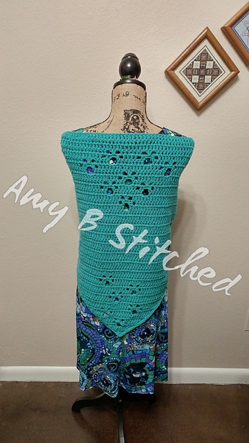 Meandering Paw Prints Shawl