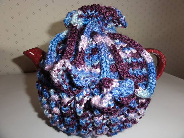 Ribs and Ruffles Tea Cozy