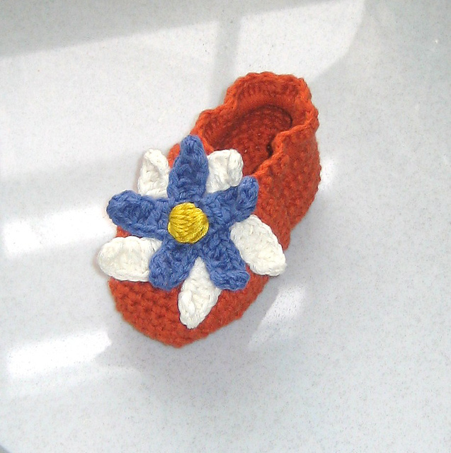SPRING FLOWERS BABY BOOTIES