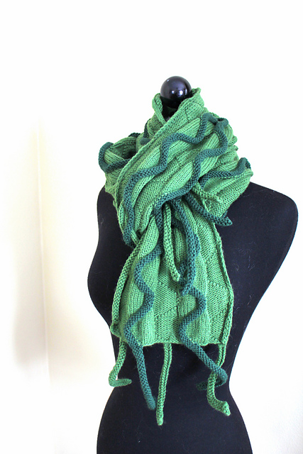 #06 I-Cord Squiggle Scarf