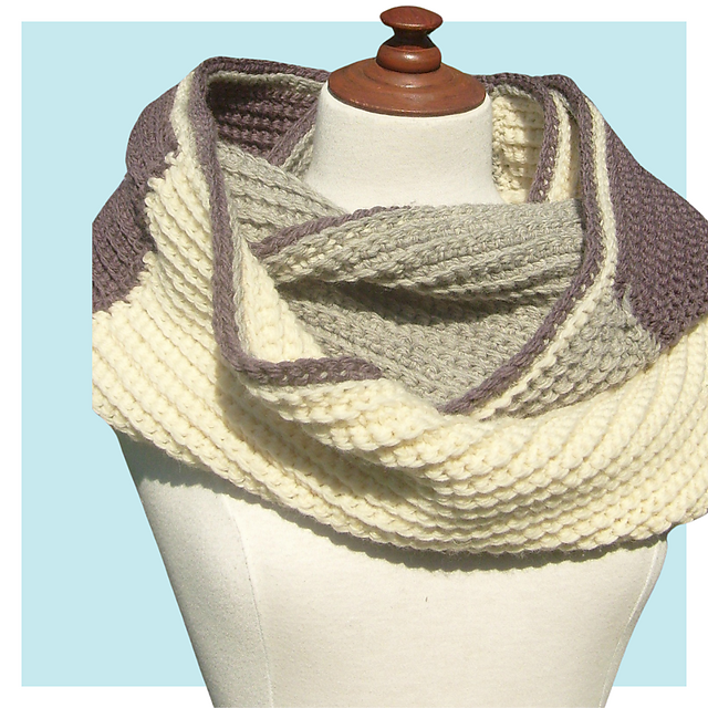 Ombre extra comfy cowl