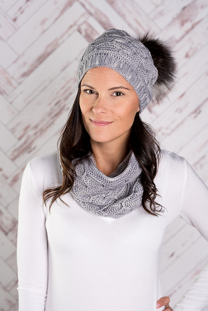 Caroline, Tuque et col