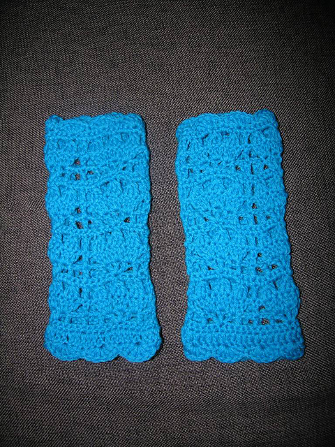 Fingerless mittens from Russian blog