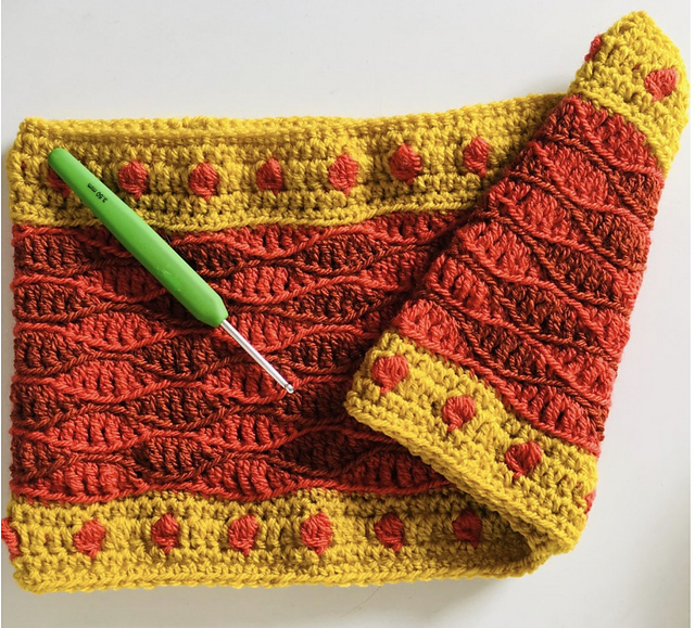 Fallen Leaves Autumn Cowl