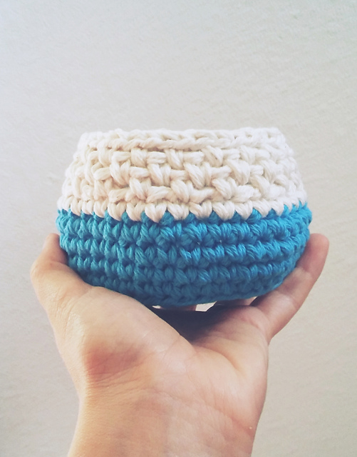 painted bowls set