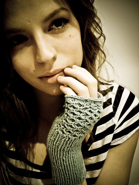 Honeycomb Fingerless Mitts