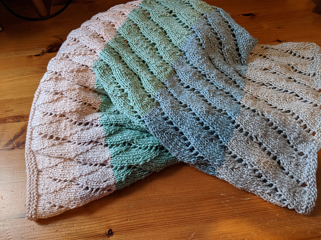 Shell Patterned Shawl 721