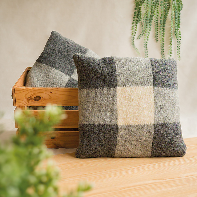Square cushion cover