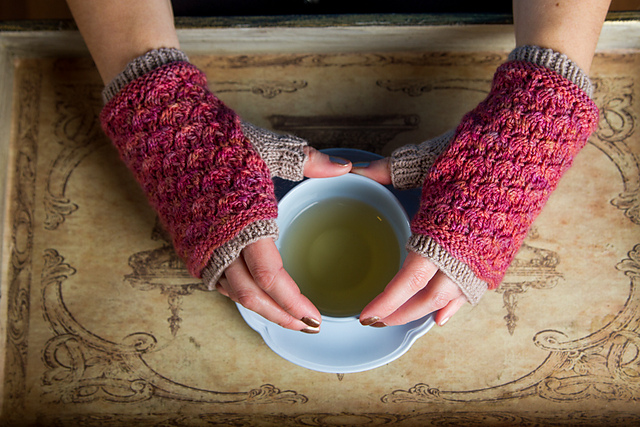 Paper Lantern Mitts