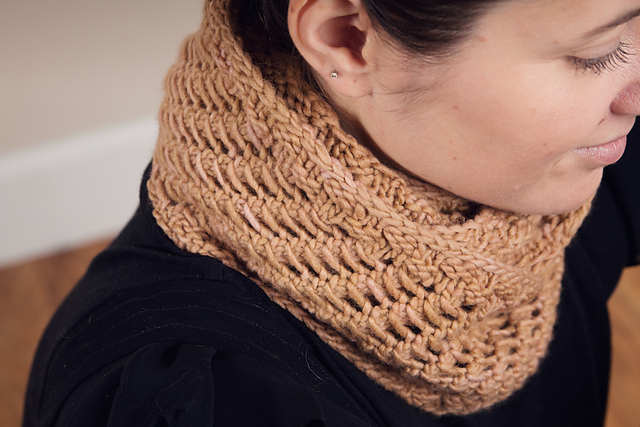 Samothrace Cowl (2 styles)