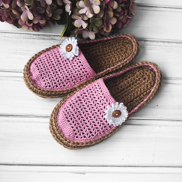 DAISY summer clogs
