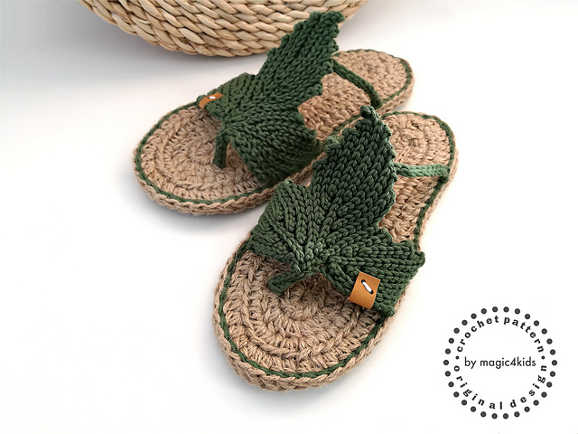 JUNGLE thong sandals
