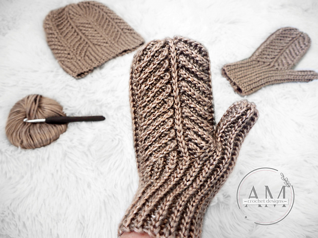 RILEY knit-look mittens