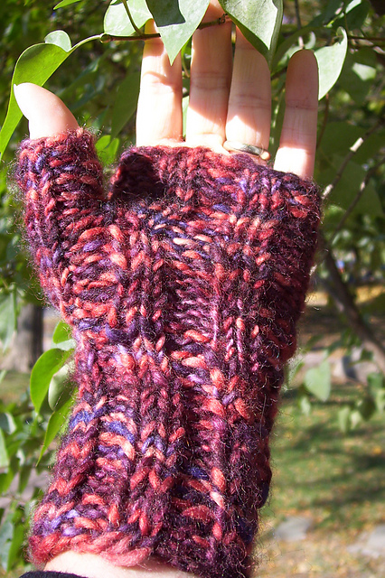 SuperQuick Fingerless Mitts