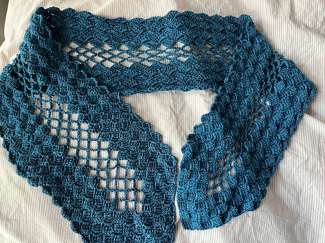 Ravelry: Window Sash Scarf pattern by Claire Ryan