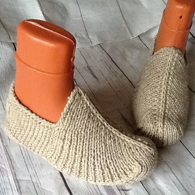 Woolen slippers