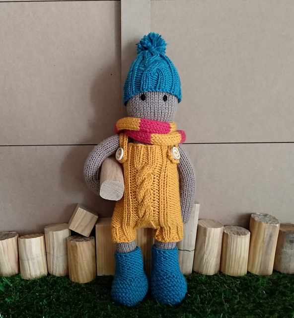 Clothes for The Oak Folk Set B