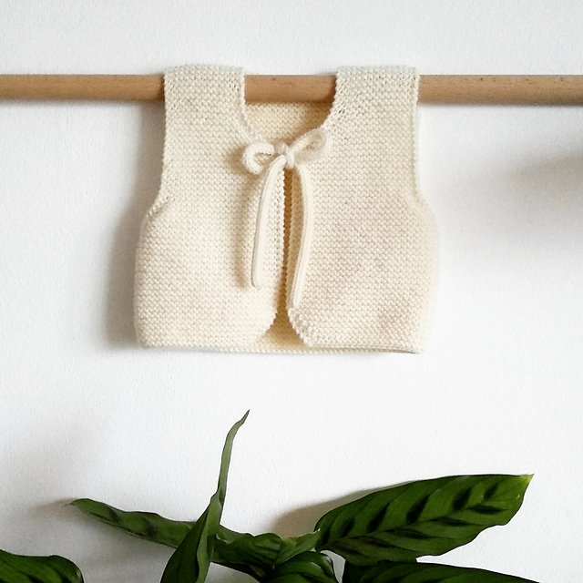 Woodlands Baby Waistcoat (DK Version)