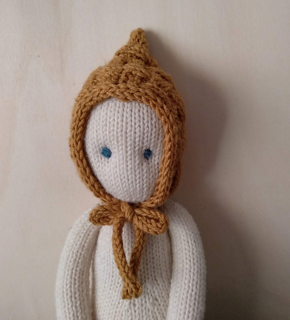Picnic Pixie Hat for The Oak Folk