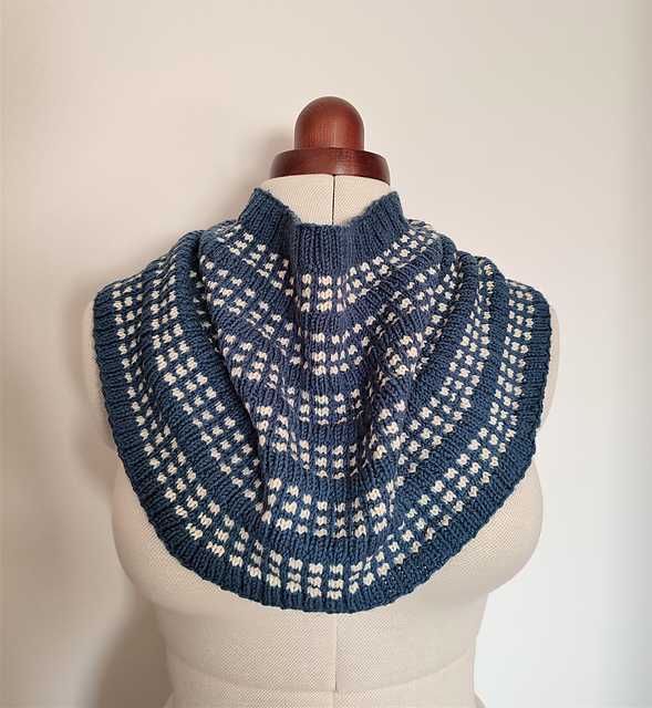 Serrana Cowl