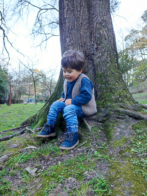 Woodlands Childrens Waistcoat (chunky edition)