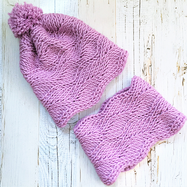 Sideways Wavy Knit Hat & Cowl Set