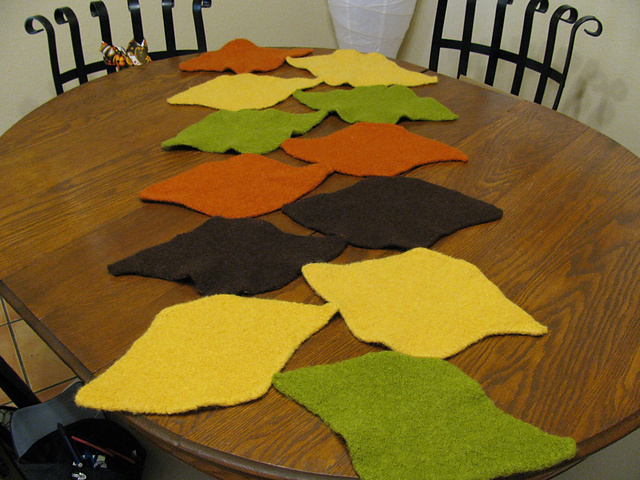 Leaf Table Runner