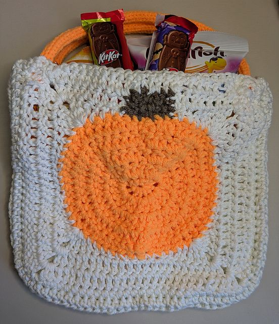 Glow o' Lantern Treat Bag