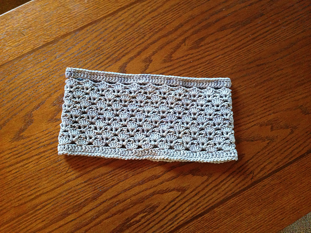 Arched Shells Cowl