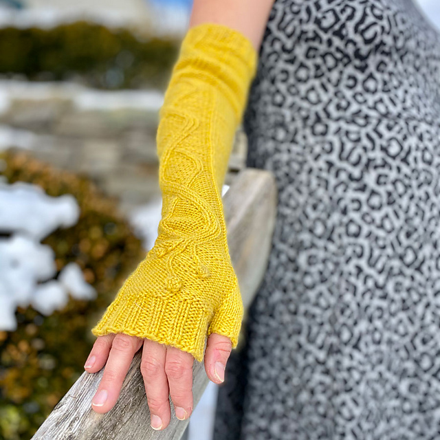 Ravelry: Restful Fingerless Mitts pattern by Joanna Rankin