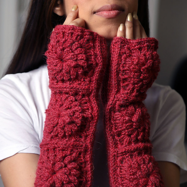 Moonflower Fingerless Gloves