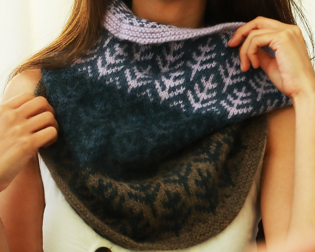 Happy Little Cowl