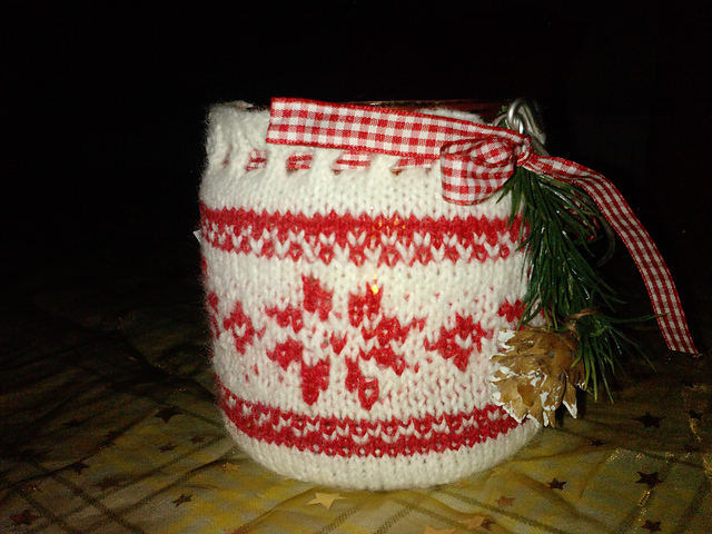 Weihnachtliches Kerzenoutfit